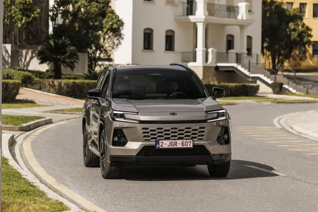 Toyota RAV4 HEV 2026 5 Motor16