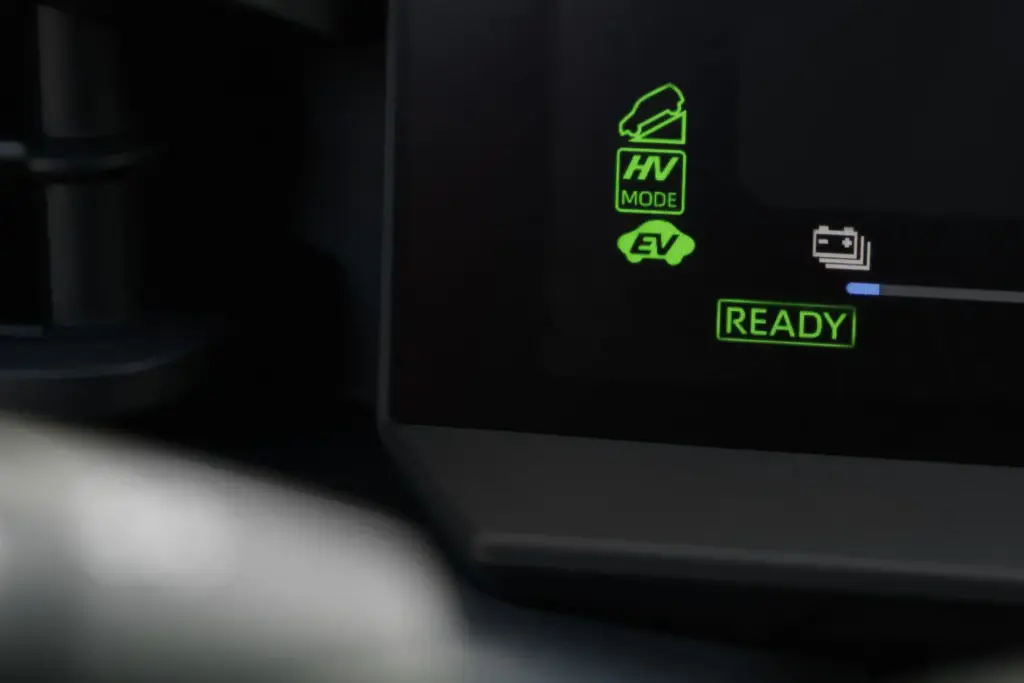 Toyota RAV4 PHEV 2026 12 Motor16