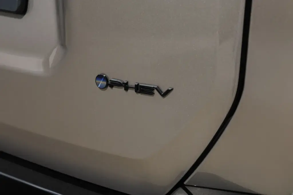 Toyota RAV4 PHEV 2026 3 Motor16