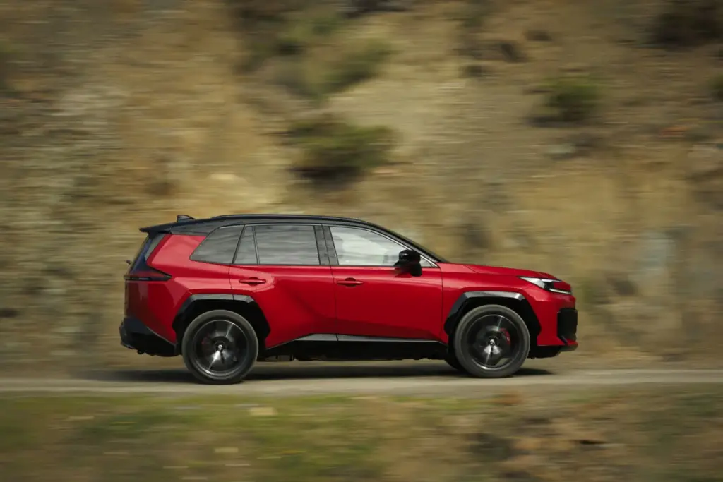 Toyota RAV4 PHEV 2026 7 Motor16