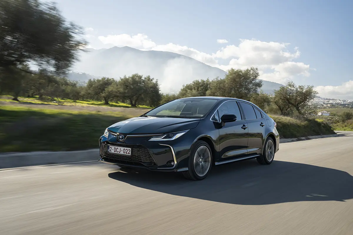 Ventas de coches por tecnología: los híbridos convencionales suman el doble de compras que los de gasolina