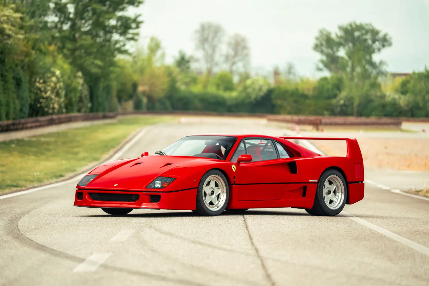 Lewis Hamilton rescata un Ferrari F40 barn find para su colección