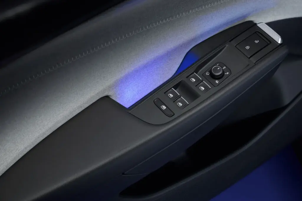 VOLKSWAGEN ID.POLO 60 Motor16