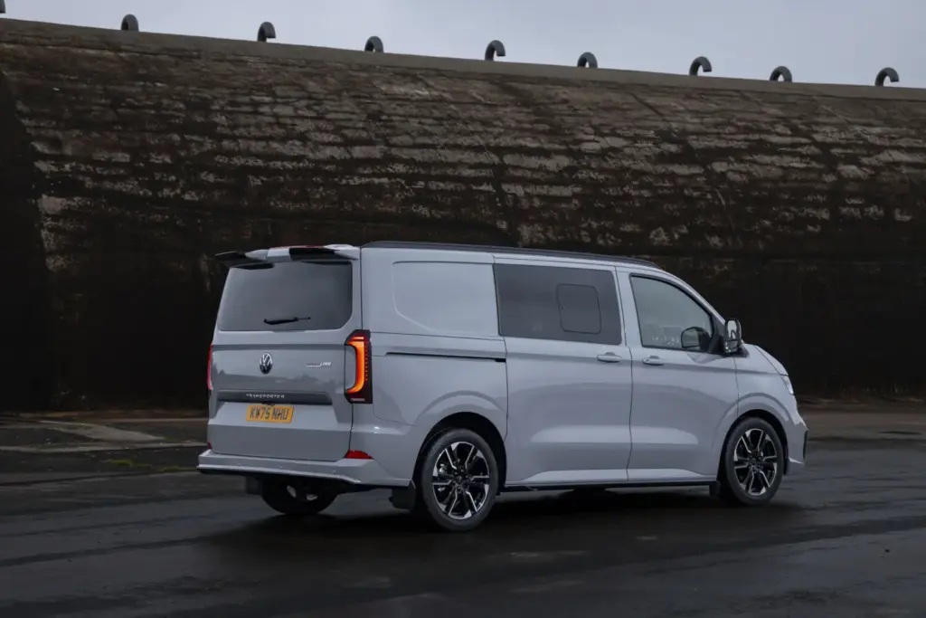 VOLKSWAGEN TRANSPORTER SPORTLINE 8 Motor16
