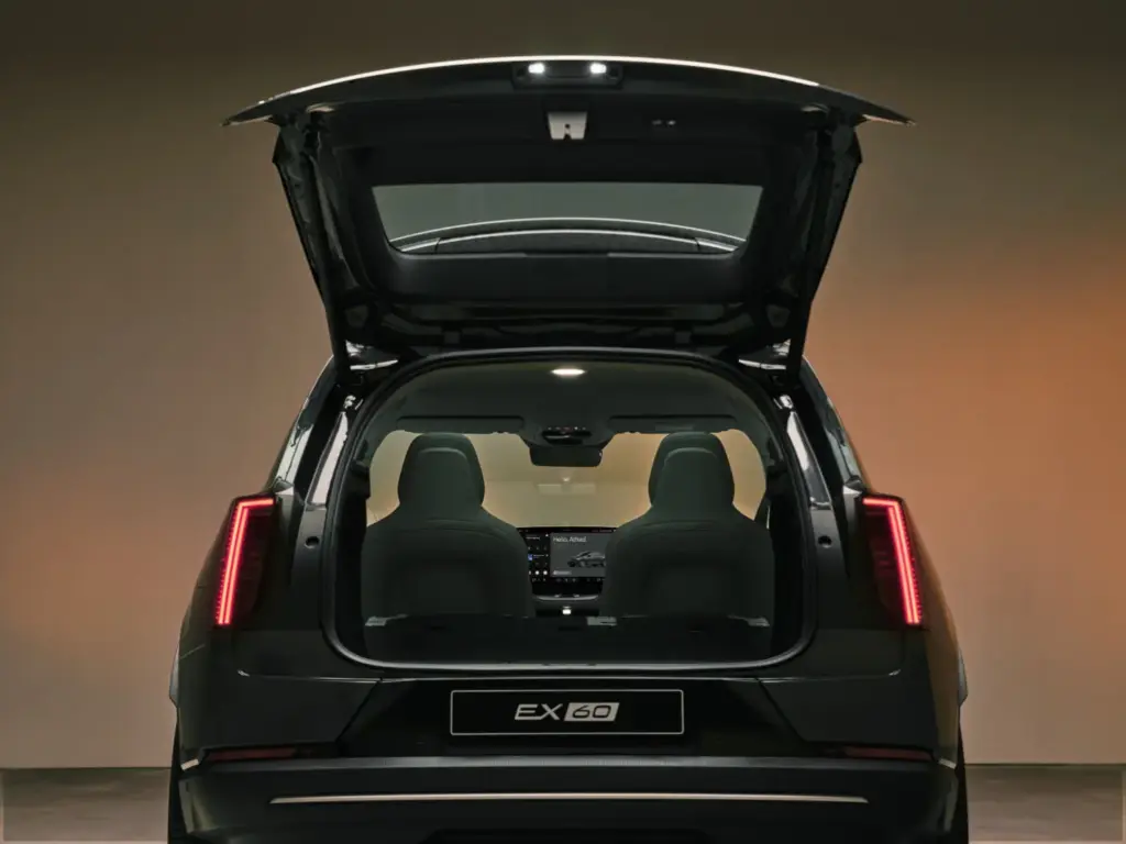 VOLVO EX60 10 Motor16