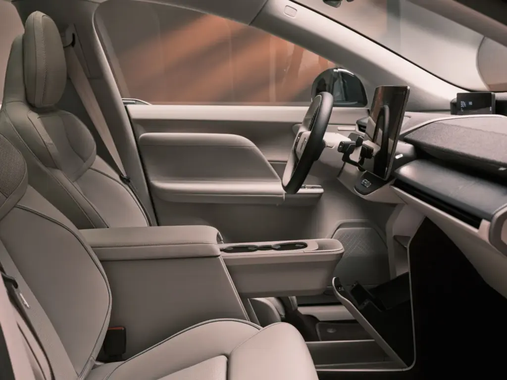 VOLVO EX60 13 Motor16