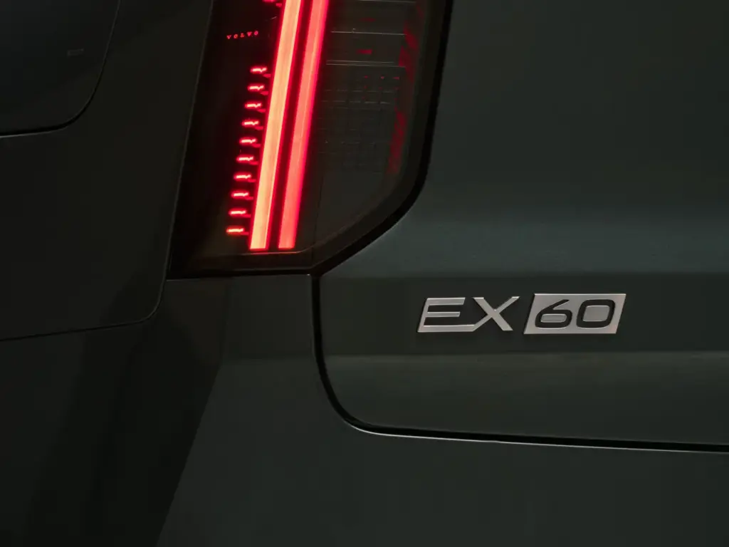 VOLVO EX60 14 Motor16