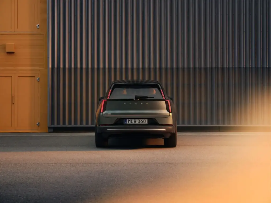 VOLVO EX60 17 Motor16