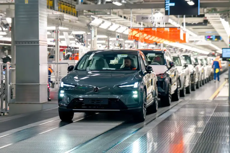 El revolucionario Volvo EX60 arranca su producción