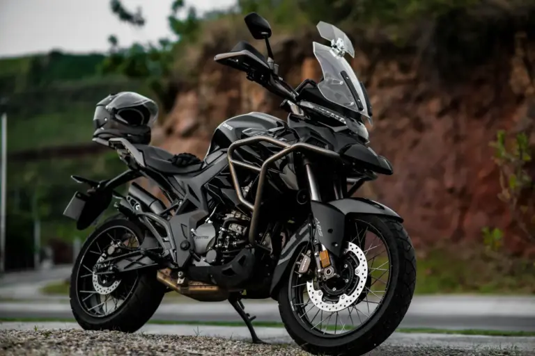 BMW R 1300 GS Adventure Dark Edition: maxitrail al detalle