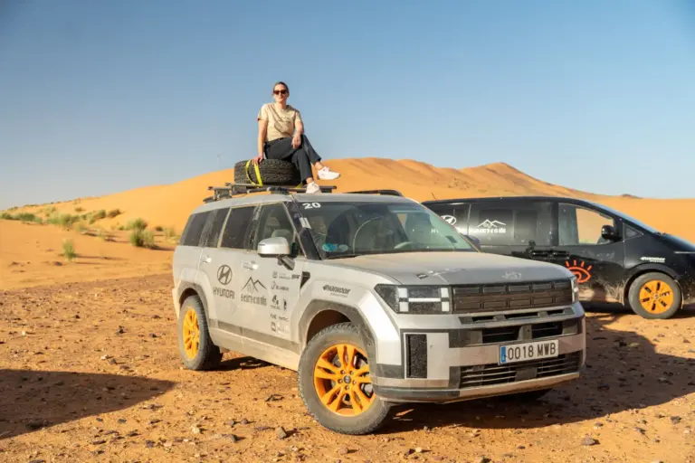 IONIQ 9, SANTA FE XRT y Mireia Belmonte, protagonistas de los vídeos de Hyundai en El Desierto de los Niños