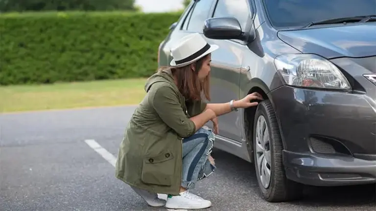 Revisa el coche en la ola de calor: escobillas, neumáticos y aire acondicionado para evitar la multa de 200 euros