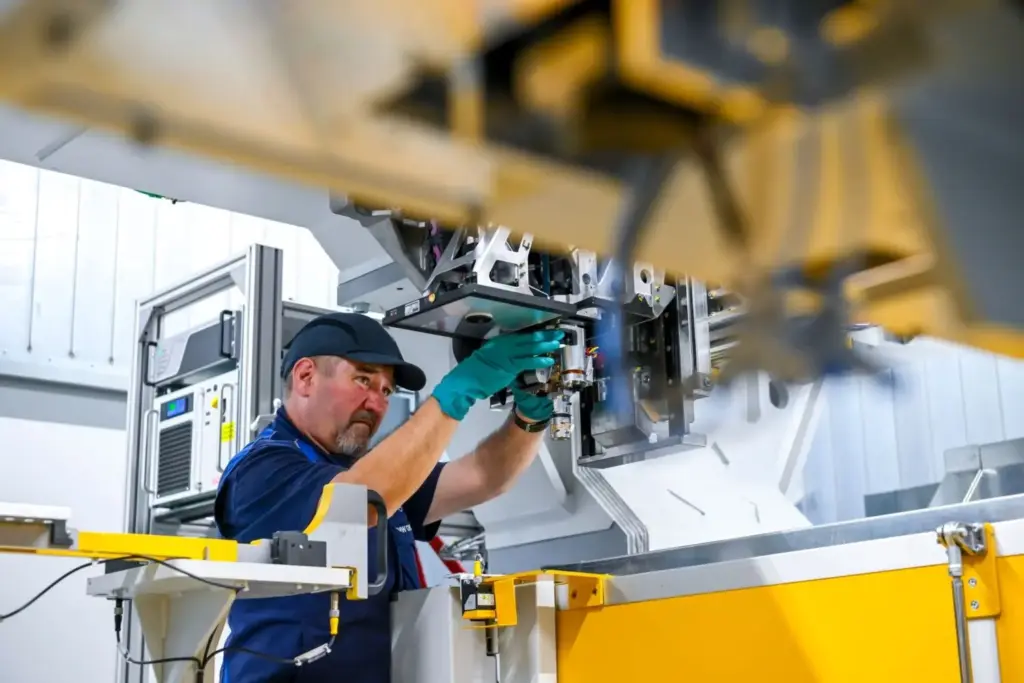 fabrica bmw i3 neue klasse 2026 2027 10 Motor16