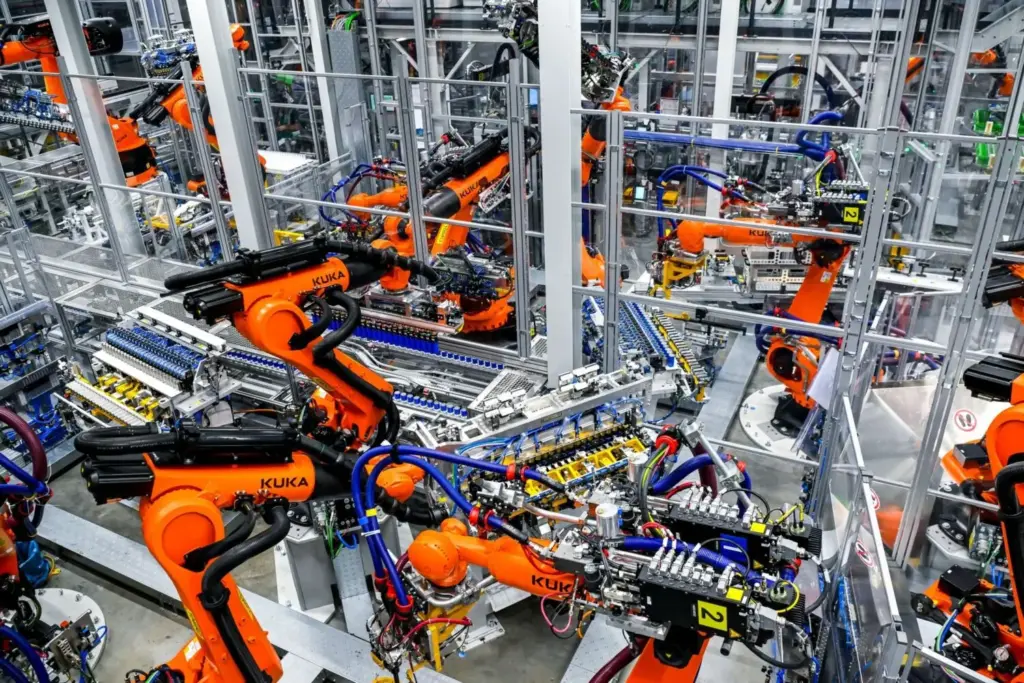 fabrica bmw i3 neue klasse 2026 2027 12 Motor16