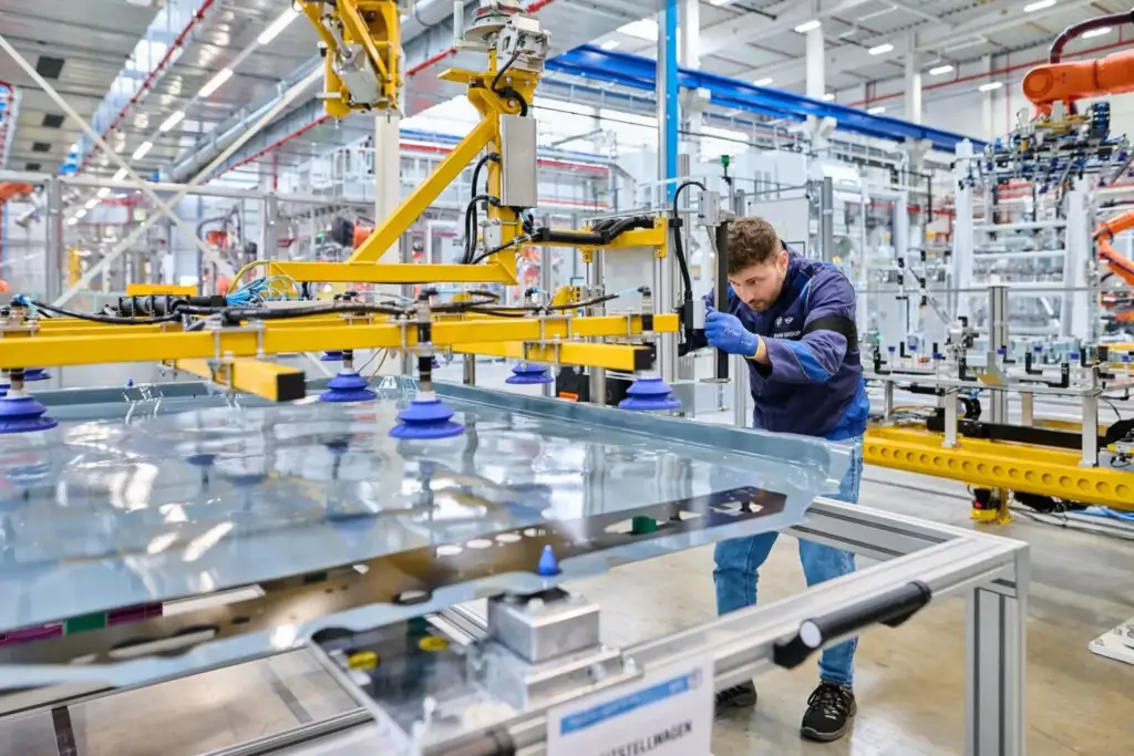 fabrica bmw i3 neue klasse 2026 2027 14 Motor16