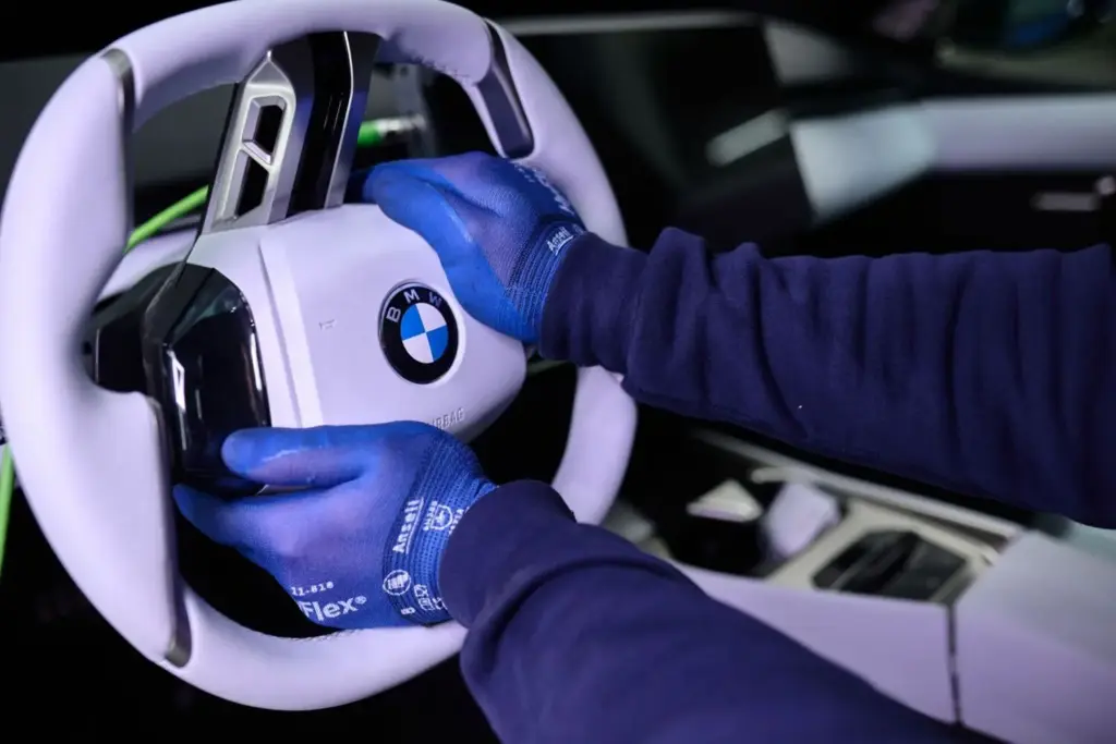 fabrica bmw i3 neue klasse 2026 2027 26 Motor16