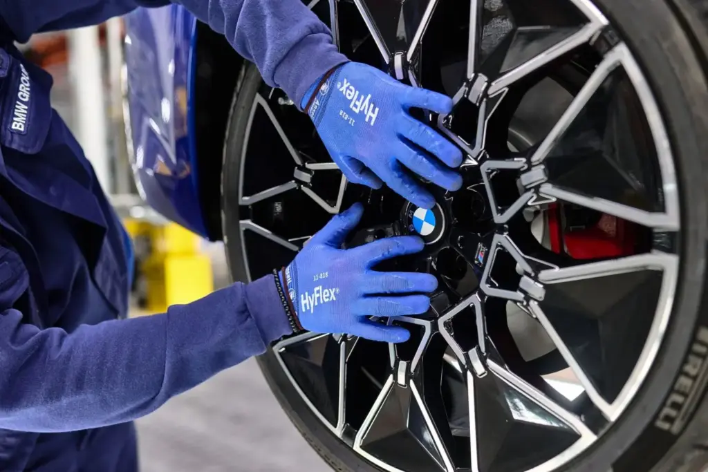 fabrica bmw i3 neue klasse 2026 2027 30 Motor16