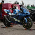 Álex Márquez recibe el alta tras operarse de la clavícula y vuelve a casa