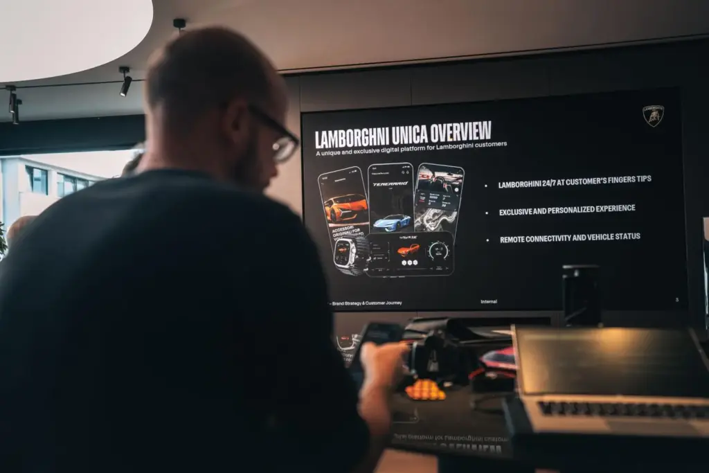 Así convierte Lamborghini la compra de un coche en un viaje emocional