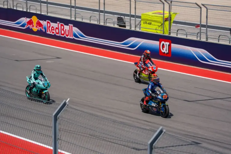 Marc Márquez rompe 245 días de sequía con la pole en un Jerez pasado por agua