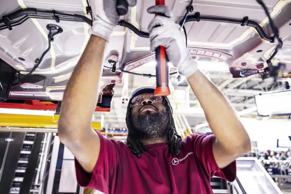 mercedes benz tuscaloosa ee uu 5000000 suv fabrica usa 14 Motor16