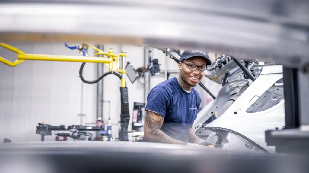 mercedes benz tuscaloosa ee uu 5000000 suv fabrica usa 20 Motor16