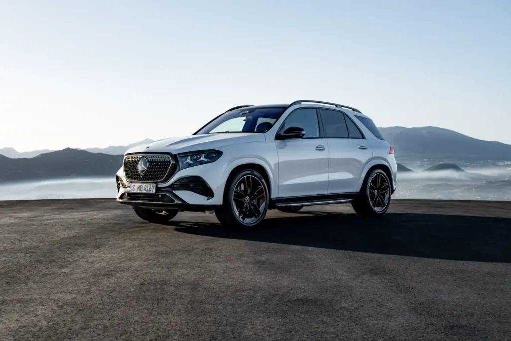 El Mercedes GLE se reinventa con nuevo aspecto, más potencia e IA integrada