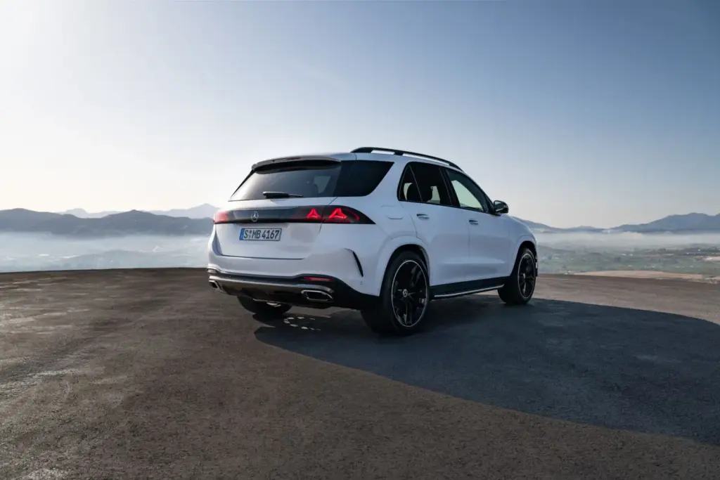 El Mercedes GLE se reinventa con nuevo aspecto, más potencia e IA integrada