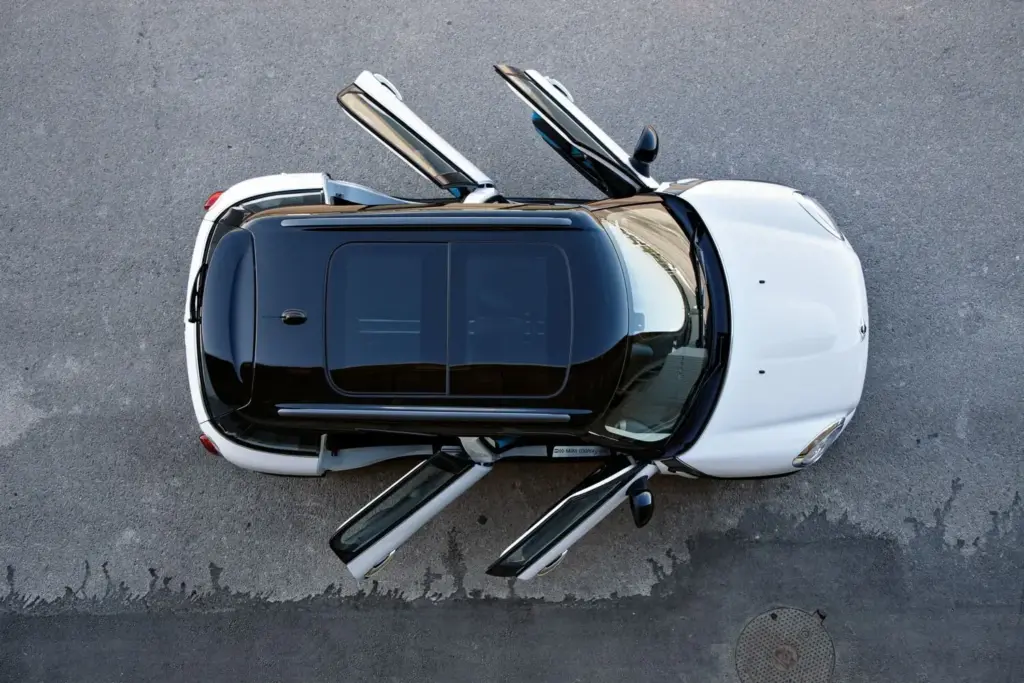 mini moderno 25 anos fabrica 20 Motor16