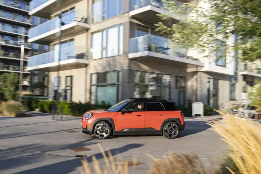 El Mini moderno cumple 25 años y va camino de las cinco millones de unidades