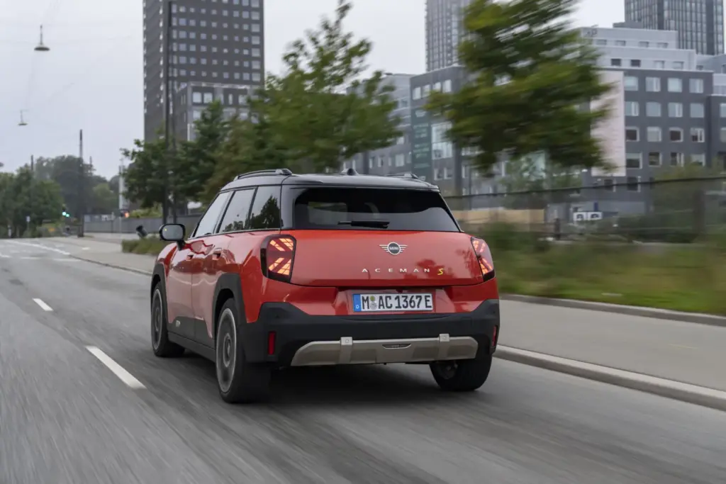 El Mini moderno cumple 25 años y va camino de las cinco millones de unidades