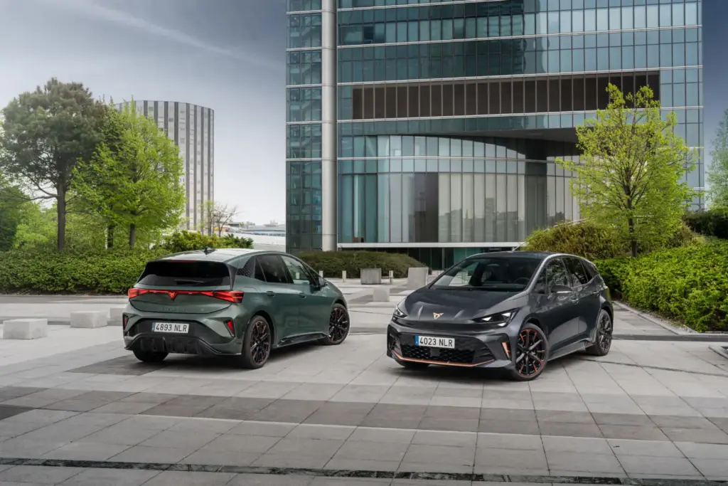 nuevo cupra born vz gris timanfaya 2027 madrid 2 Motor16
