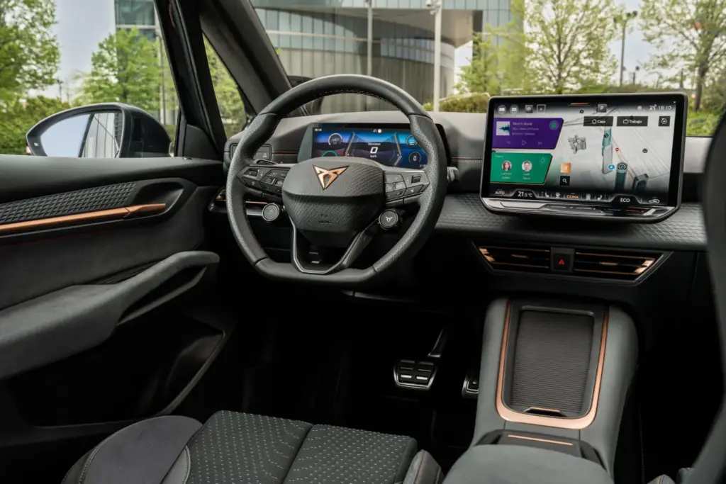 nuevo cupra born vz gris timanfaya 2027 madrid 24 Motor16