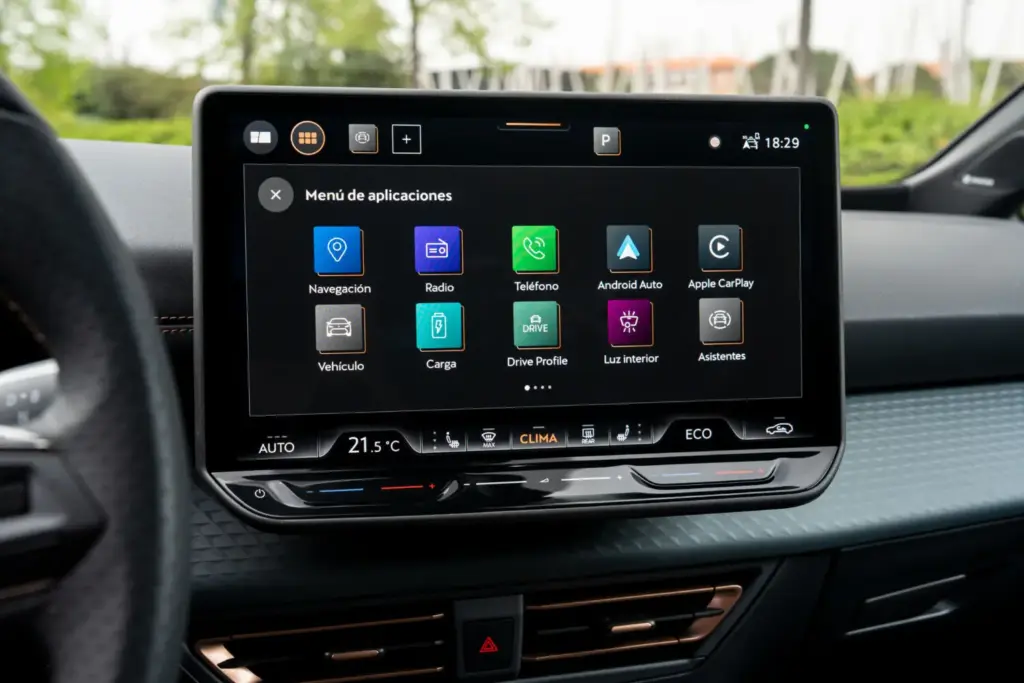 nuevo cupra born vz gris timanfaya 2027 madrid 29 Motor16