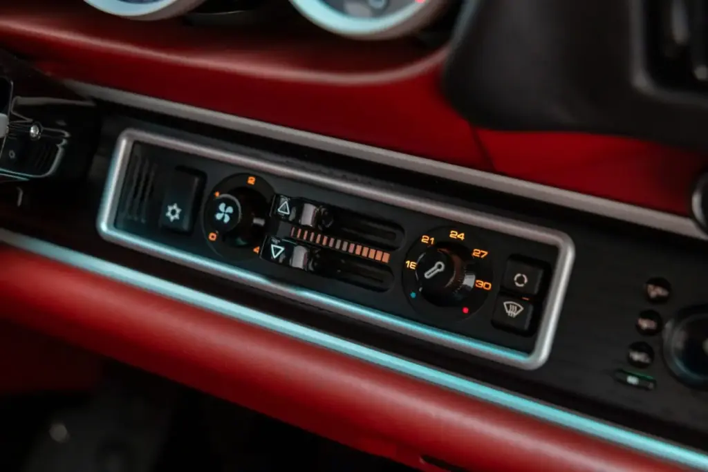 porsche 911 turbo 964 singer classic turbo restomod subasta venta precio 69 Motor16