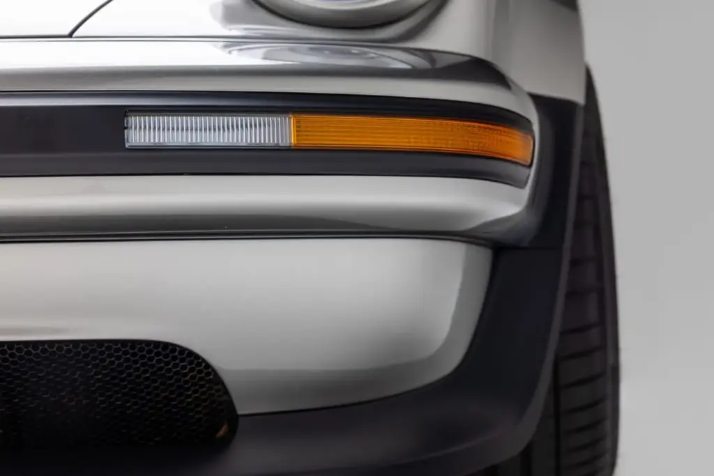 porsche 911 turbo 964 singer classic turbo restomod subasta venta precio 9 Motor16