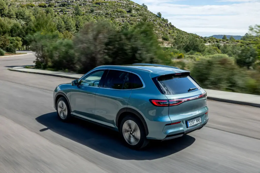 Primera prueba del Geely E5: Eléctrico familiar con 475 km de autonomía y precio ajustado