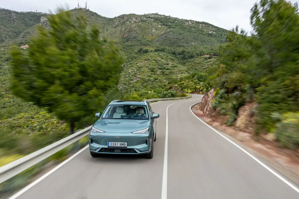 Primera prueba del Geely E5: Eléctrico familiar con 475 km de autonomía y precio ajustado