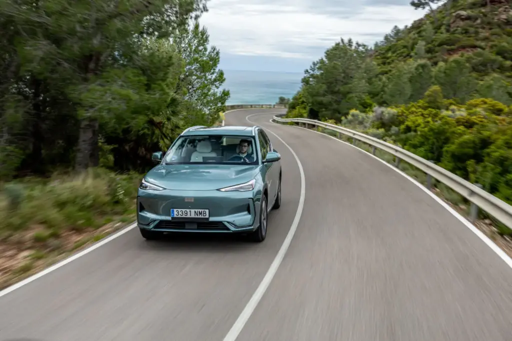 Primera prueba del Geely E5: Eléctrico familiar con 475 km de autonomía y precio ajustado