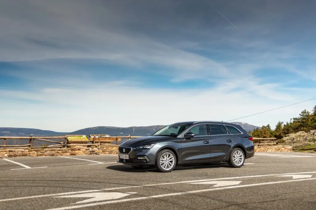 Seat León Sportstourer e-HYBRID Style XL: Damas y caballeros, no enciendan sus motores 9 Motor16 prueba Seat Leon Sportstourer e HYBRID Style XL 10 Motor16