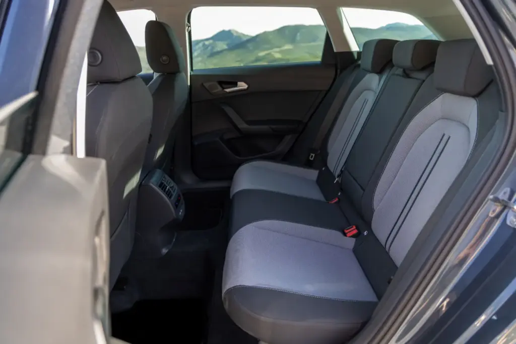 Seat León Sportstourer e-HYBRID Style XL: Damas y caballeros, no enciendan sus motores 43 Motor16 Seat León Sportstourer e-HYBRID Style XL: Damas y caballeros, no enciendan sus motores