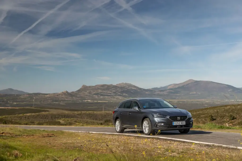 Seat León Sportstourer e-HYBRID Style XL: Damas y caballeros, no enciendan sus motores 16 Motor16 prueba Seat Leon Sportstourer e HYBRID Style XL 2 Motor16