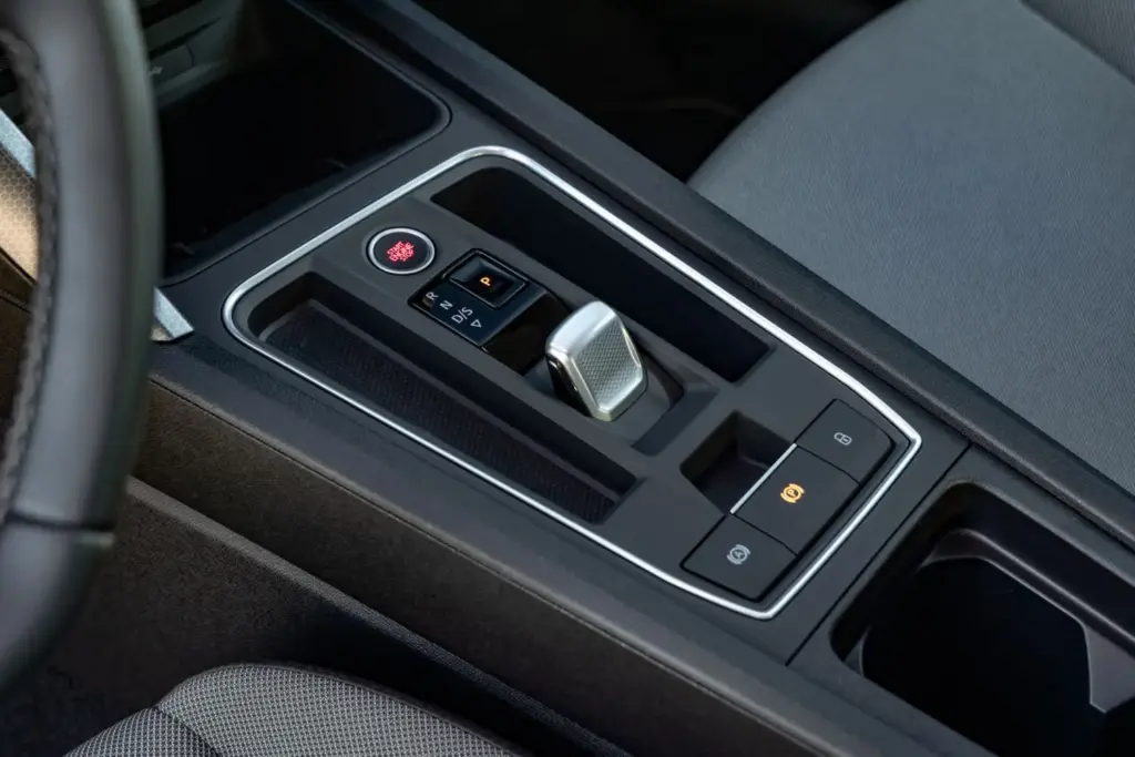 Seat León Sportstourer e-HYBRID Style XL: Damas y caballeros, no enciendan sus motores 34 Motor16 Seat León Sportstourer e-HYBRID Style XL: Damas y caballeros, no enciendan sus motores