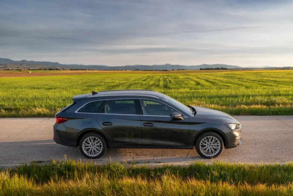 Seat León Sportstourer e-HYBRID Style XL: Damas y caballeros, no enciendan sus motores 31 Motor16 prueba Seat Leon Sportstourer e HYBRID Style XL 29 Motor16