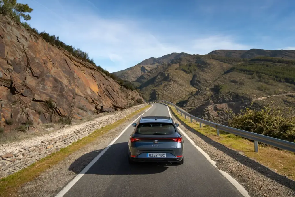 Seat León Sportstourer e-HYBRID Style XL: Damas y caballeros, no enciendan sus motores 4 Motor16 prueba Seat Leon Sportstourer e HYBRID Style XL 3 Motor16