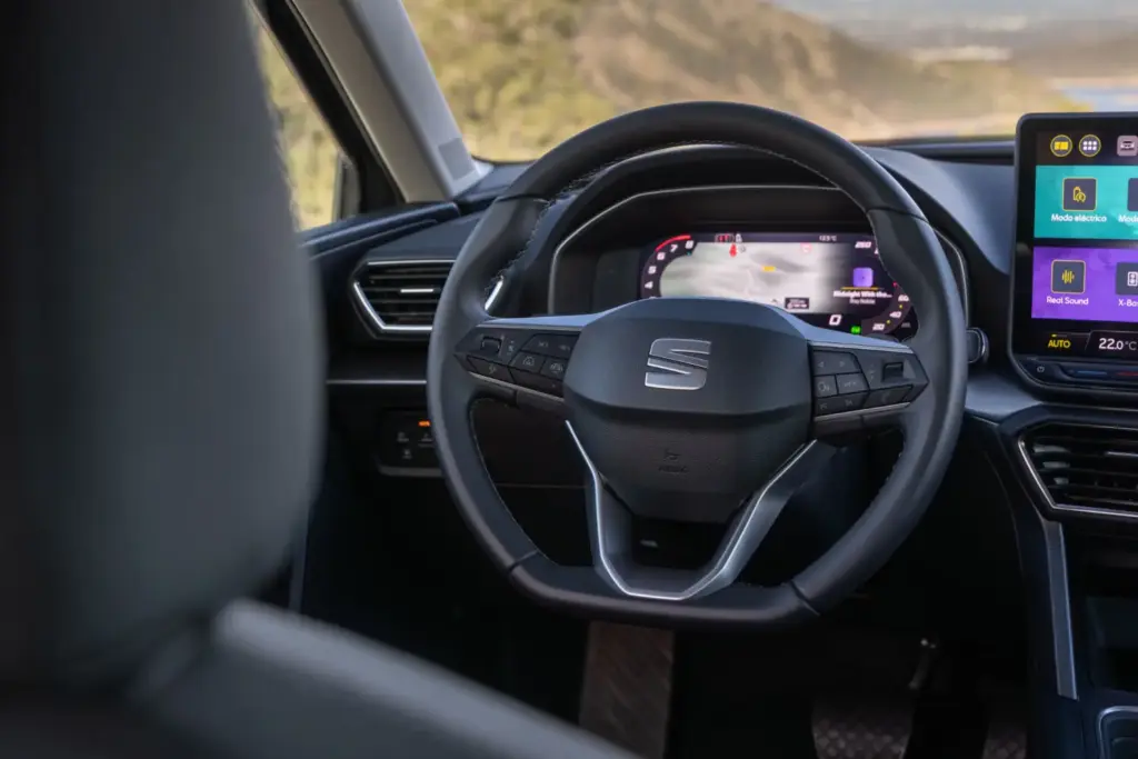 Seat León Sportstourer e-HYBRID Style XL: Damas y caballeros, no enciendan sus motores 27 Motor16 prueba Seat Leon Sportstourer e HYBRID Style XL 33 Motor16