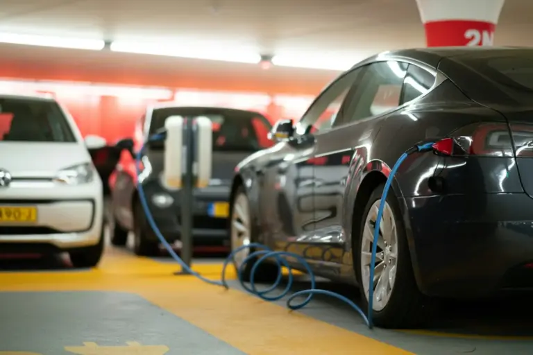 Por qué las empresas eligen el renting eléctrico antes que comprar