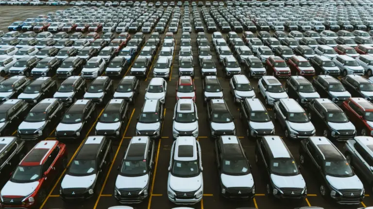 Renting coches España: récord de matriculaciones y giro eléctrico