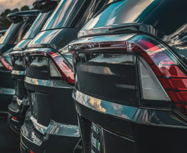 El renting de coches bate récord en España con auge del eléctrico