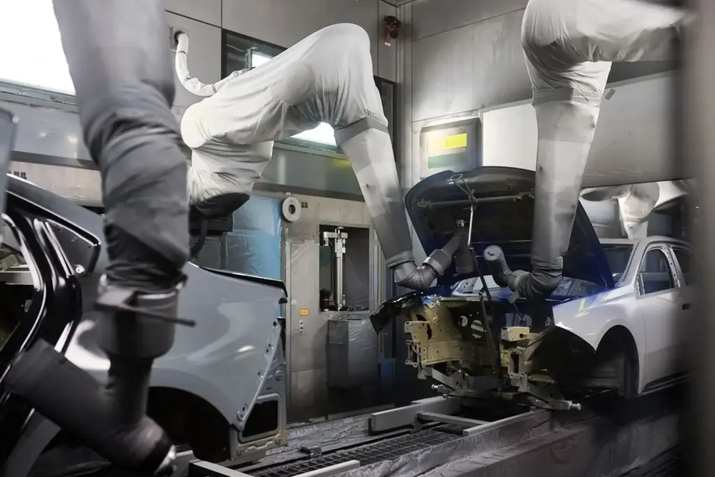 robot fabrica bmw 6 Motor16